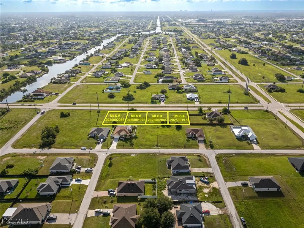 824 El Dorado Boulevard N Cape Coral FL 33993