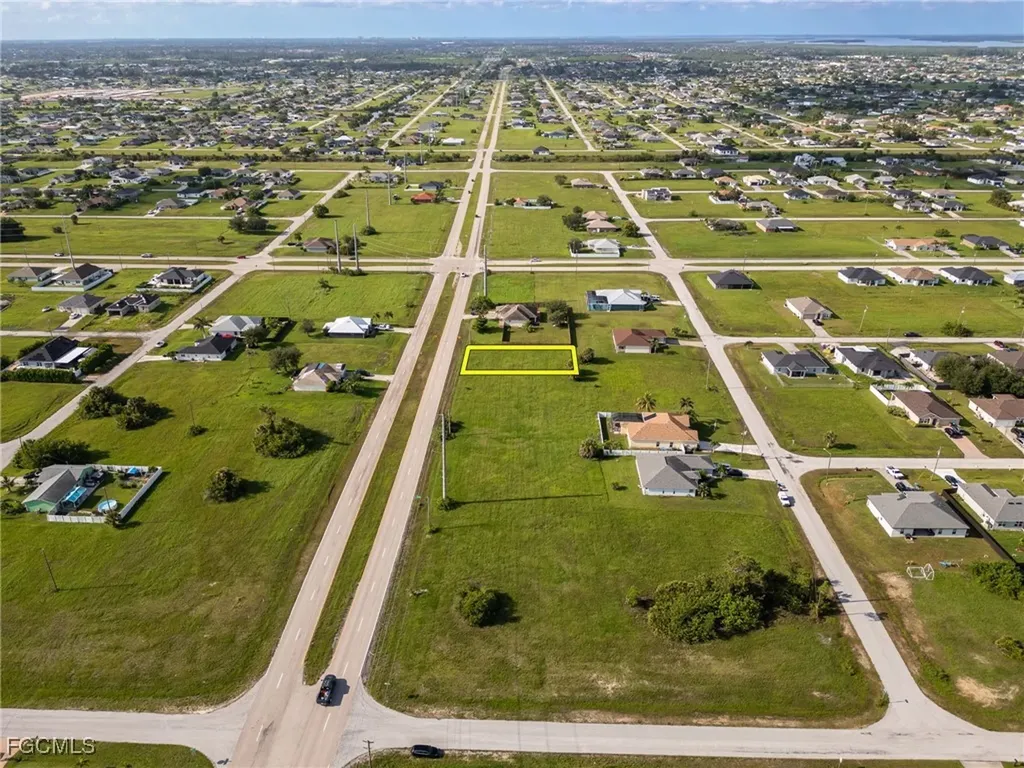 816 El Dorado Boulevard N Cape Coral FL 33993