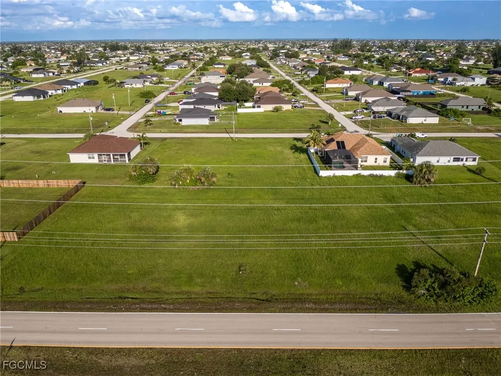 816 El Dorado Boulevard N Cape Coral FL 33993