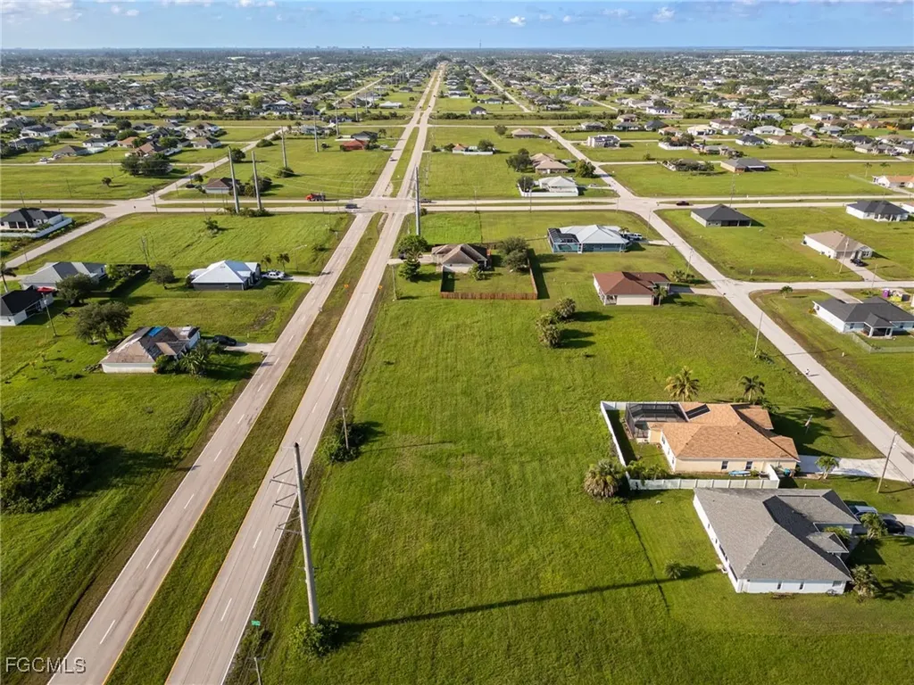 816 El Dorado Boulevard N Cape Coral FL 33993