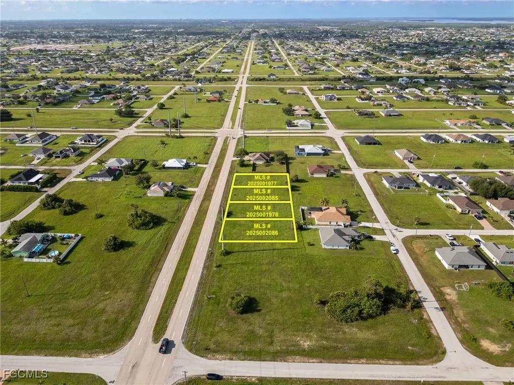 816 El Dorado Boulevard N Cape Coral FL 33993