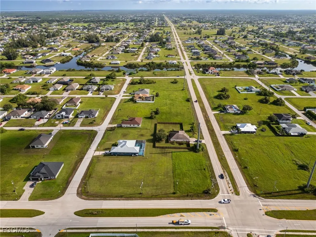 816 El Dorado Boulevard N Cape Coral FL 33993