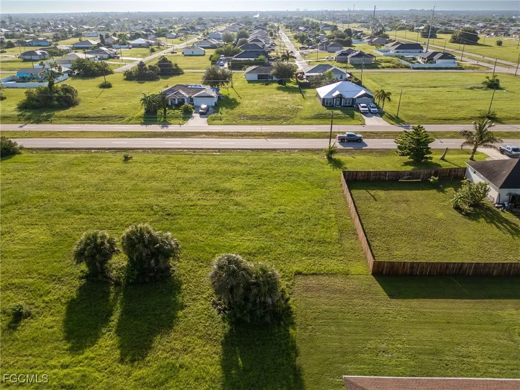 816 El Dorado Boulevard N Cape Coral FL 33993