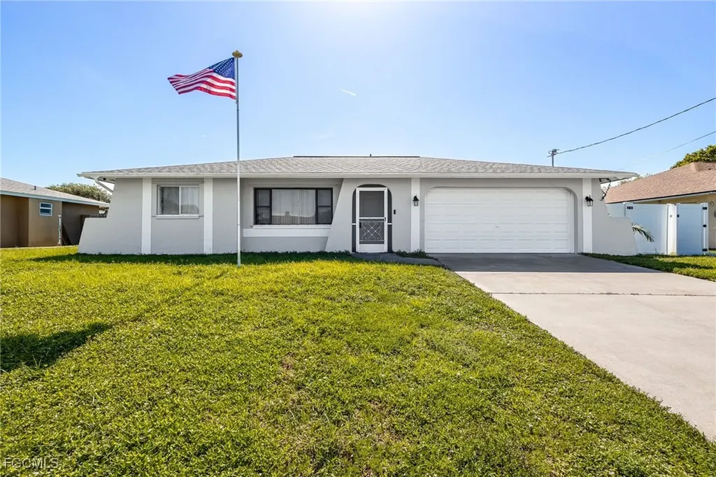 463 SE 17th Avenue Cape Coral FL 33990