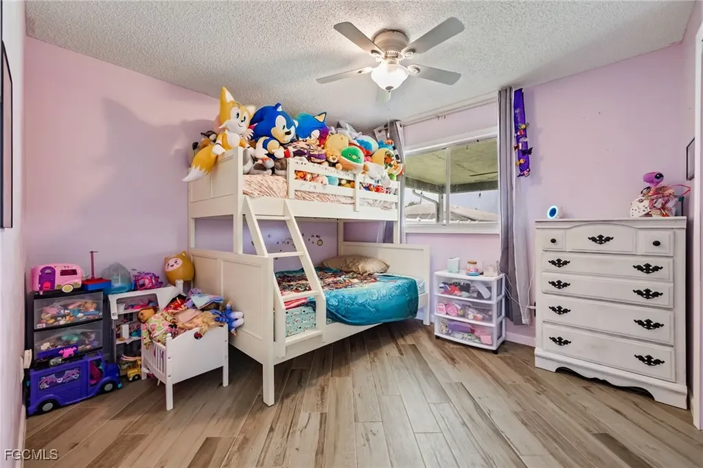 463 SE 17th Avenue Cape Coral FL 33990