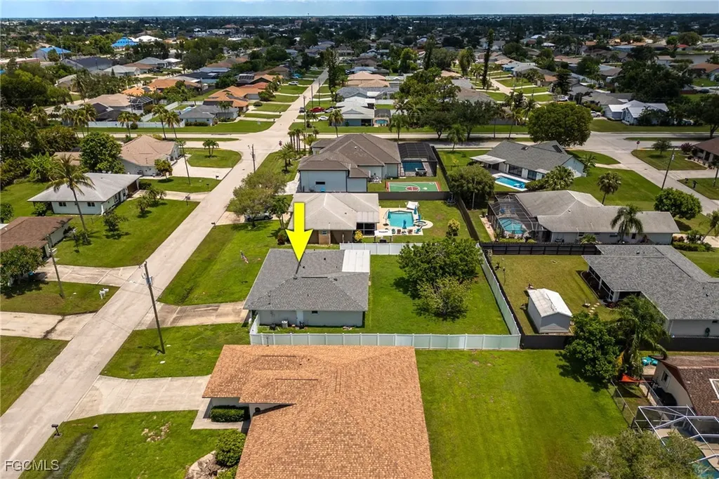 463 SE 17th Avenue Cape Coral FL 33990