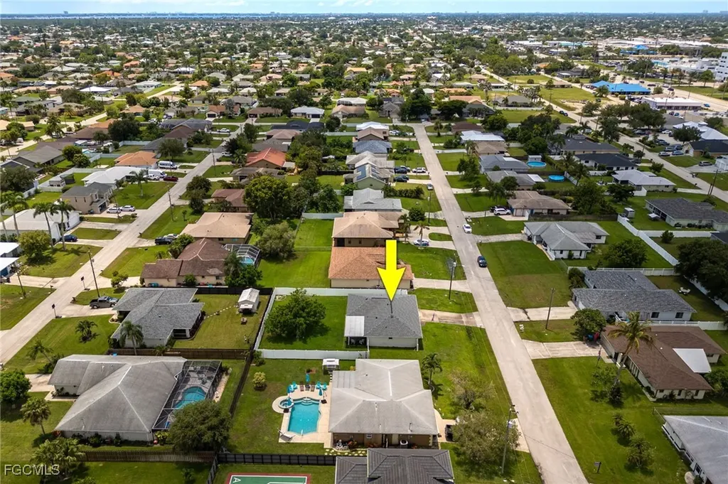 463 SE 17th Avenue Cape Coral FL 33990