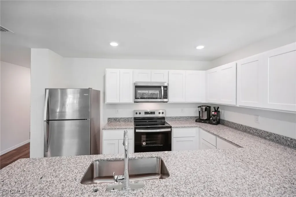 4721 NW 38th Place Cape Coral FL 33993