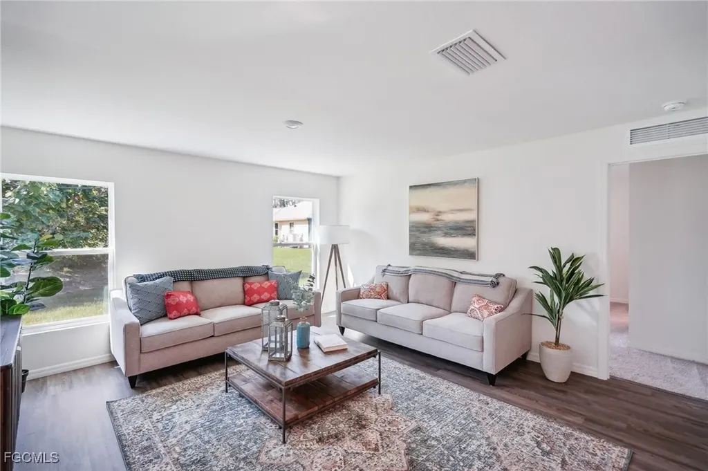 4721 NW 38th Place Cape Coral FL 33993