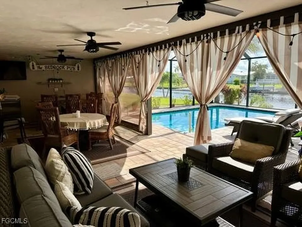 4524 SE 1st Place Cape Coral FL 33904