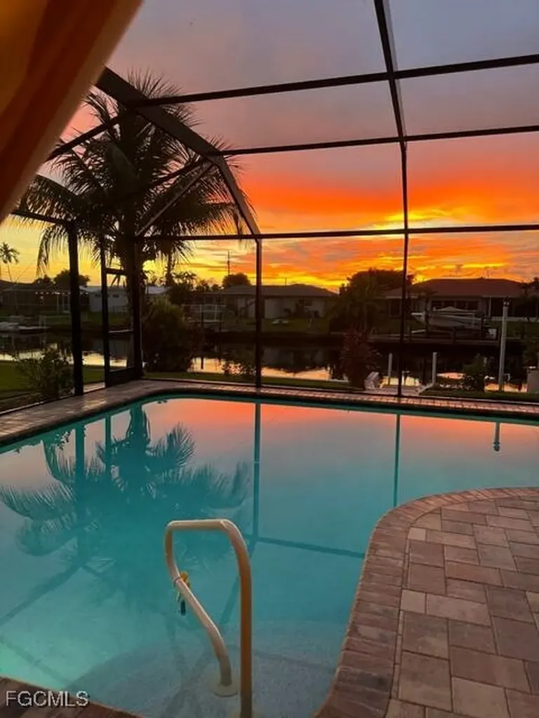 4524 SE 1st Place Cape Coral FL 33904