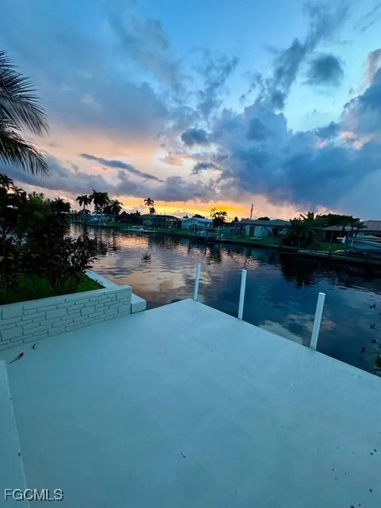 4524 SE 1st Place Cape Coral FL 33904