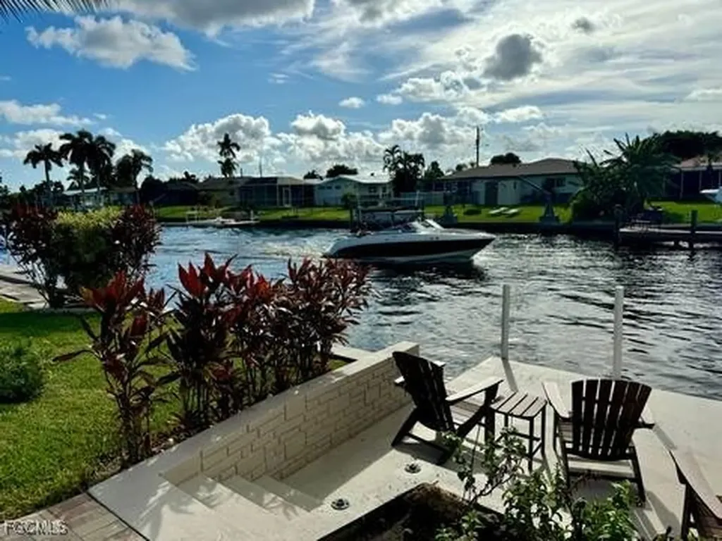 4524 SE 1st Place Cape Coral FL 33904