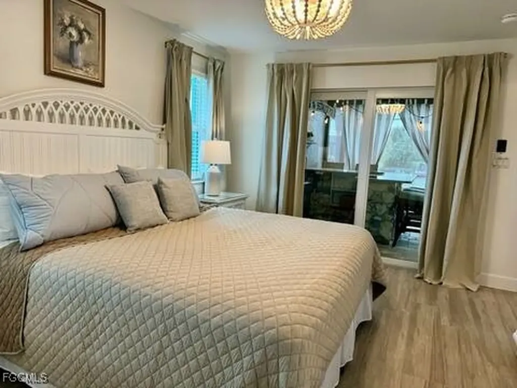 4524 SE 1st Place Cape Coral FL 33904