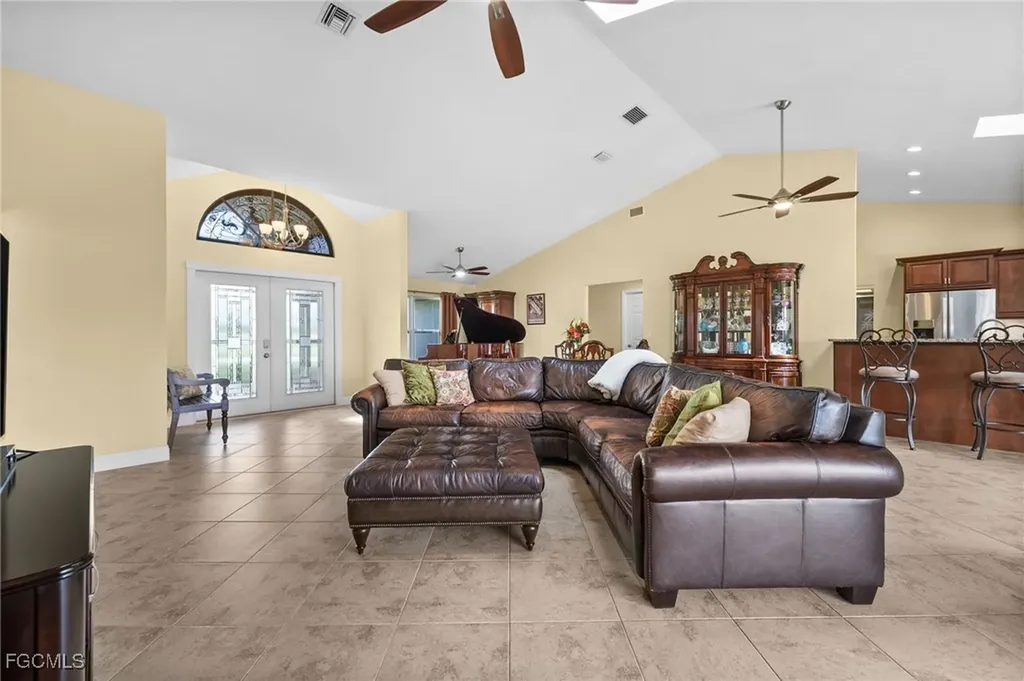 3701 SW 2nd Avenue Cape Coral FL 33914