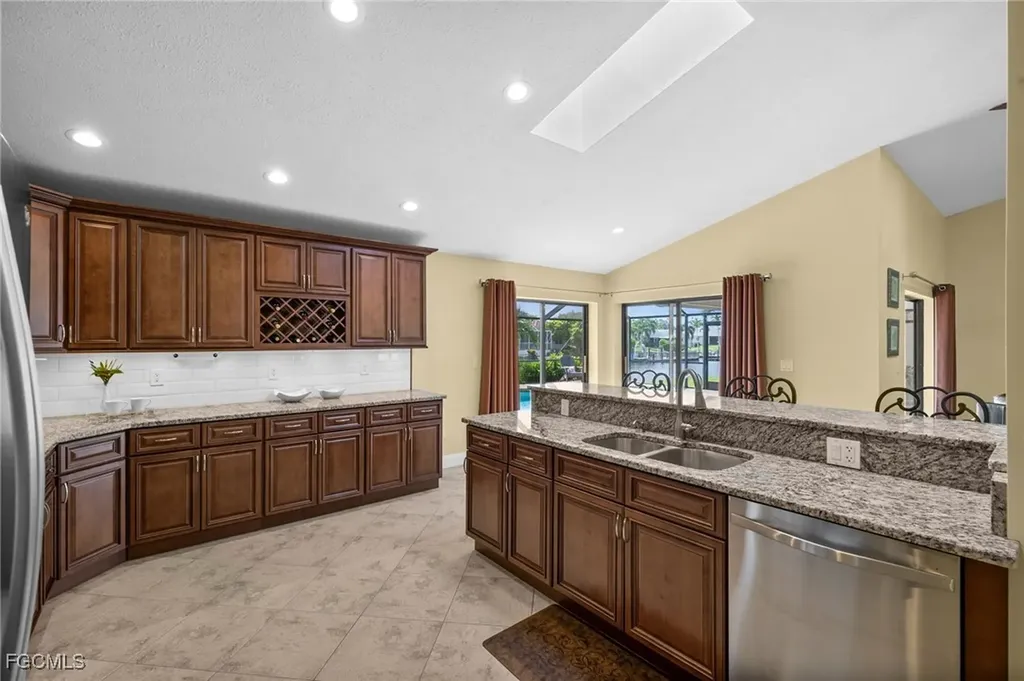 3701 SW 2nd Avenue Cape Coral FL 33914