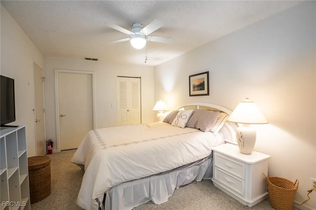 8041 S Woods Circle Fort Myers FL 33919