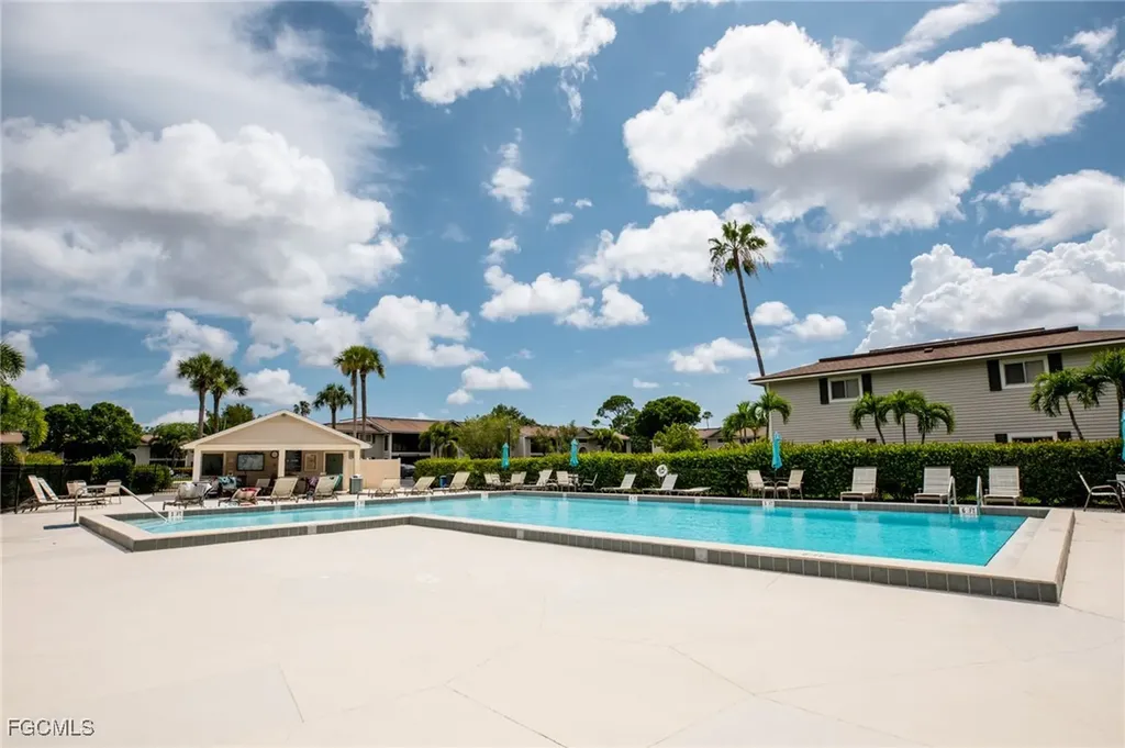 8041 S Woods Circle Fort Myers FL 33919