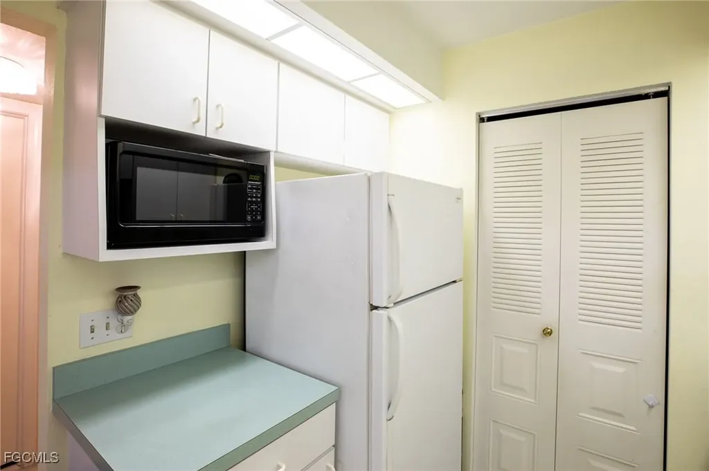8041 S Woods Circle Fort Myers FL 33919