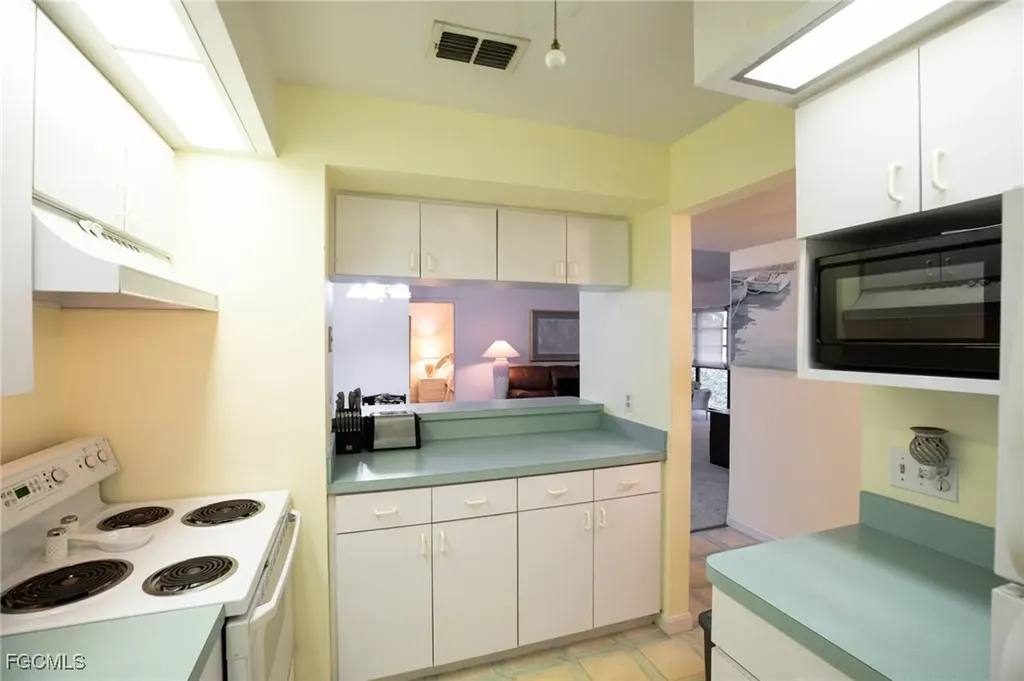 8041 S Woods Circle Fort Myers FL 33919