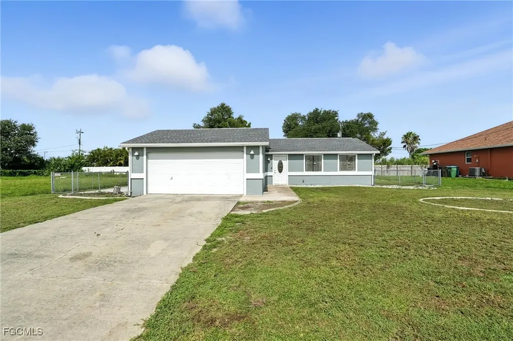 1222 NE 14th Place Cape Coral FL 33909