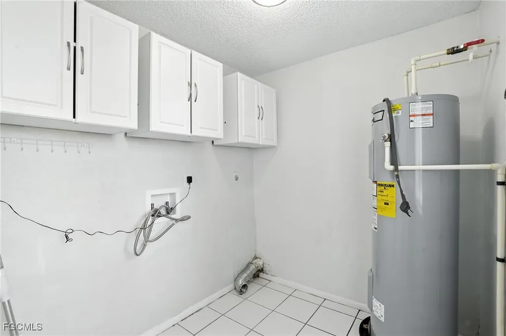 1222 NE 14th Place Cape Coral FL 33909