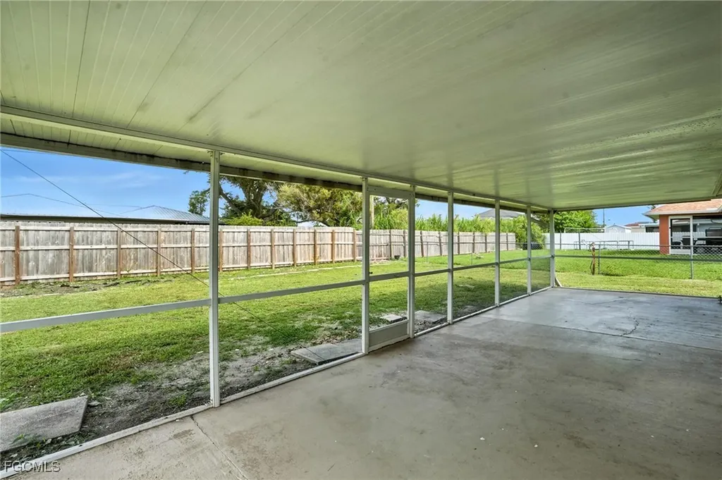 1222 NE 14th Place Cape Coral FL 33909