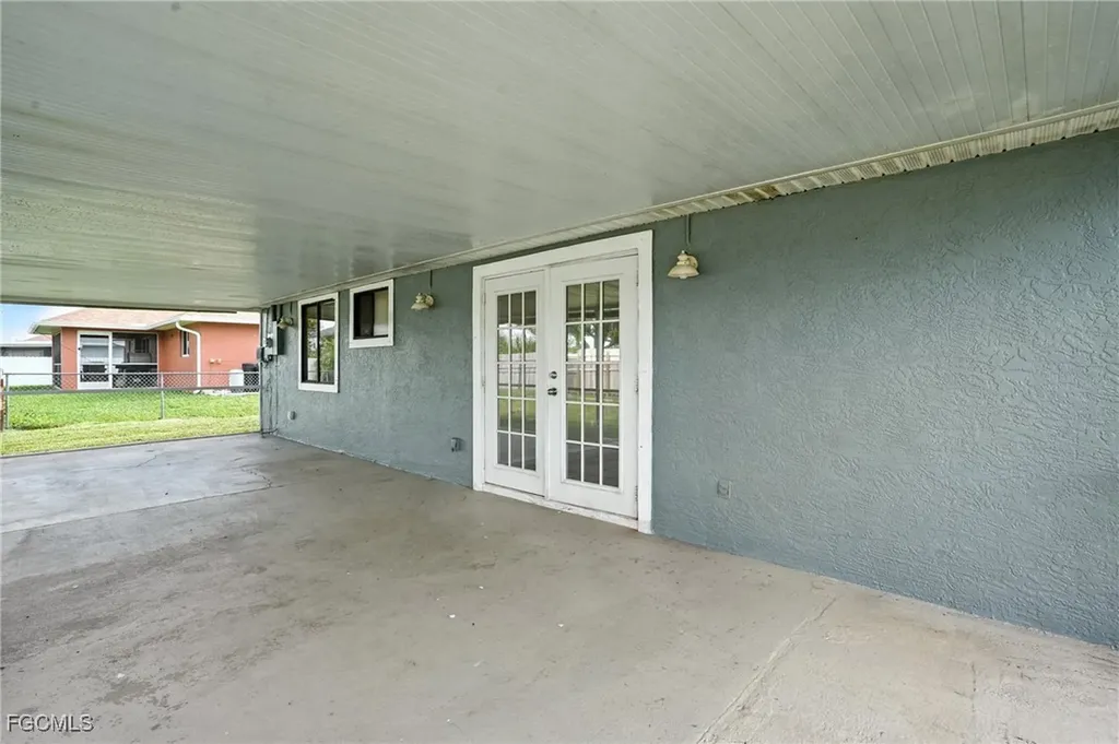 1222 NE 14th Place Cape Coral FL 33909