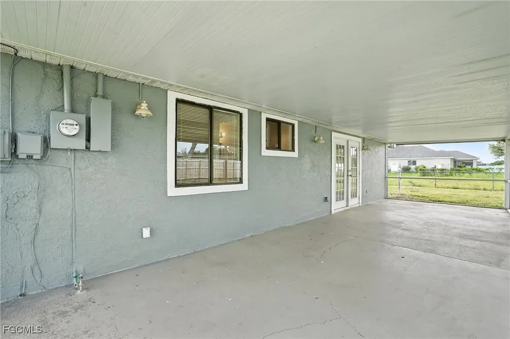 1222 NE 14th Place Cape Coral FL 33909