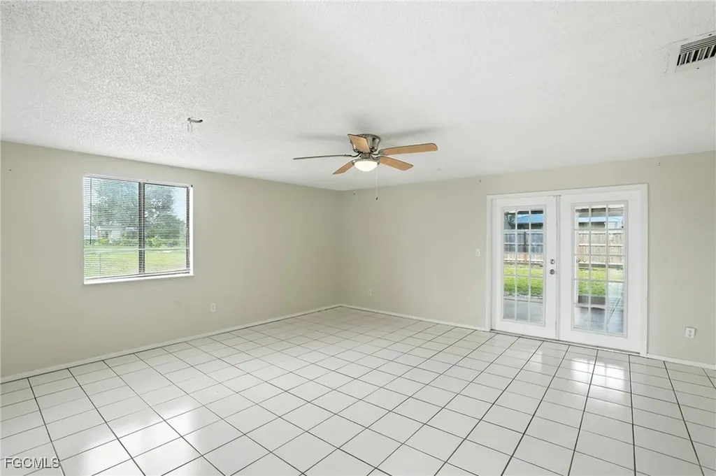 1222 NE 14th Place Cape Coral FL 33909