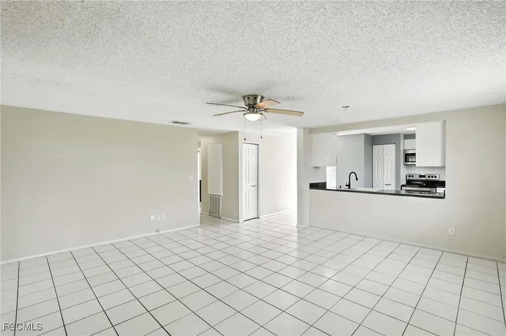 1222 NE 14th Place Cape Coral FL 33909