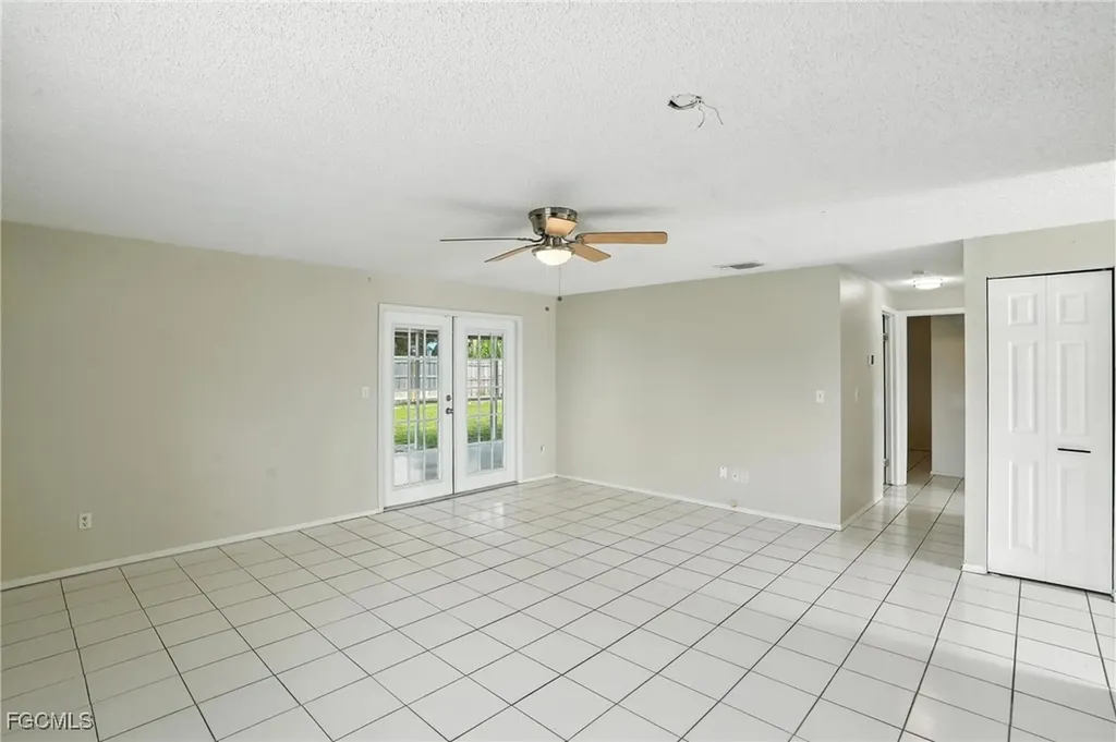 1222 NE 14th Place Cape Coral FL 33909