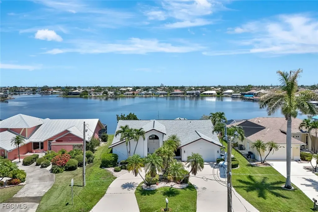 421 SW 51st Terrace Cape Coral FL 33914