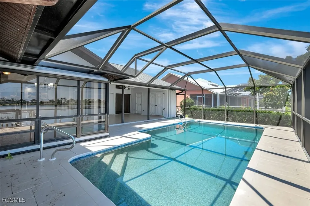 421 SW 51st Terrace Cape Coral FL 33914