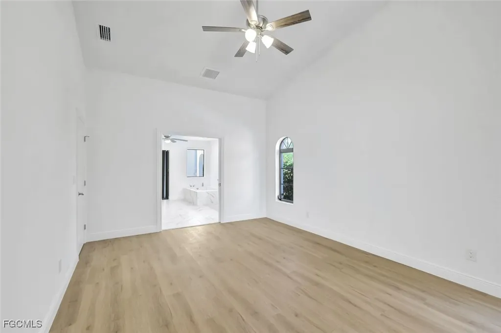 421 SW 51st Terrace Cape Coral FL 33914