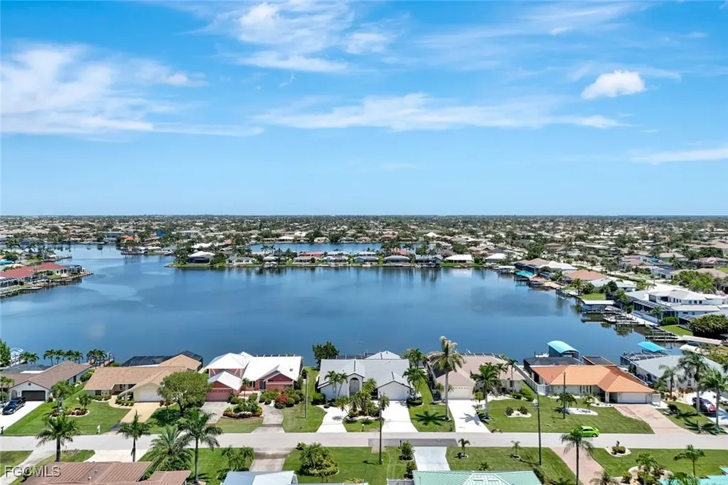 421 SW 51st Terrace Cape Coral FL 33914