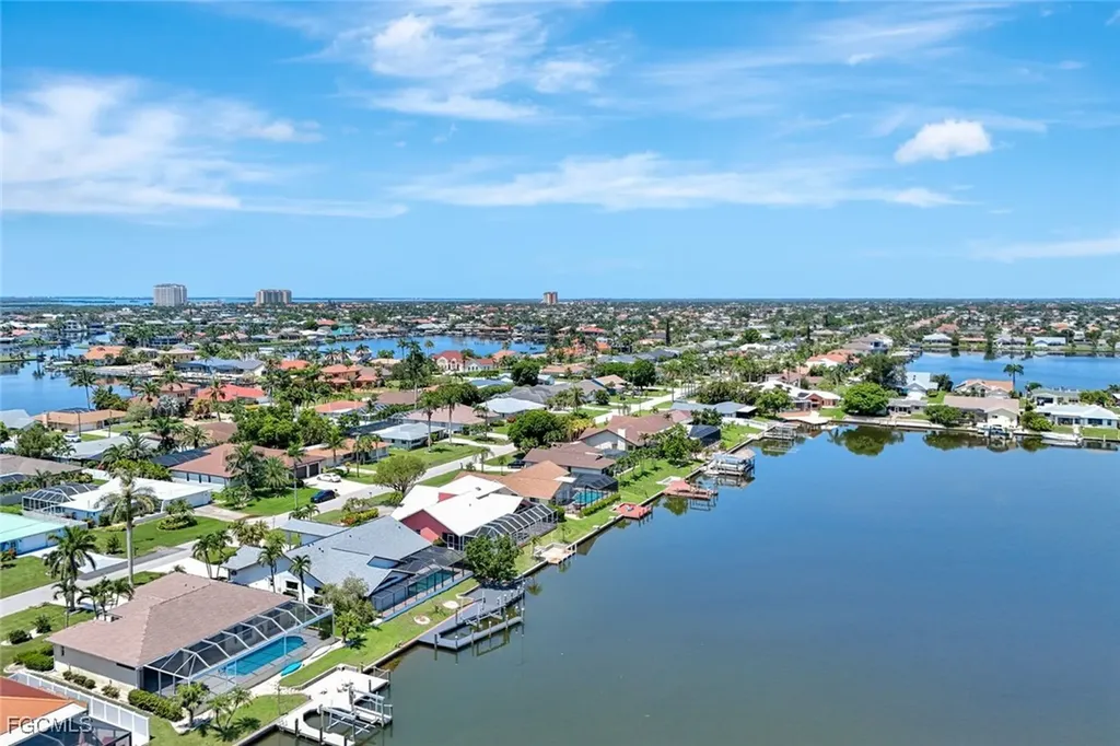 421 SW 51st Terrace Cape Coral FL 33914