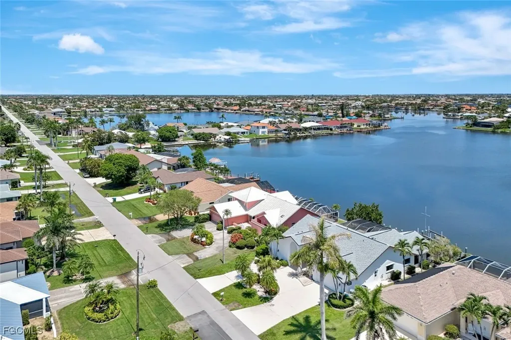421 SW 51st Terrace Cape Coral FL 33914