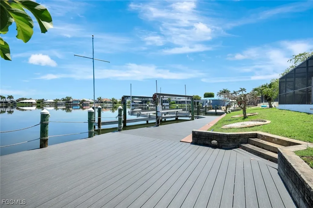 421 SW 51st Terrace Cape Coral FL 33914