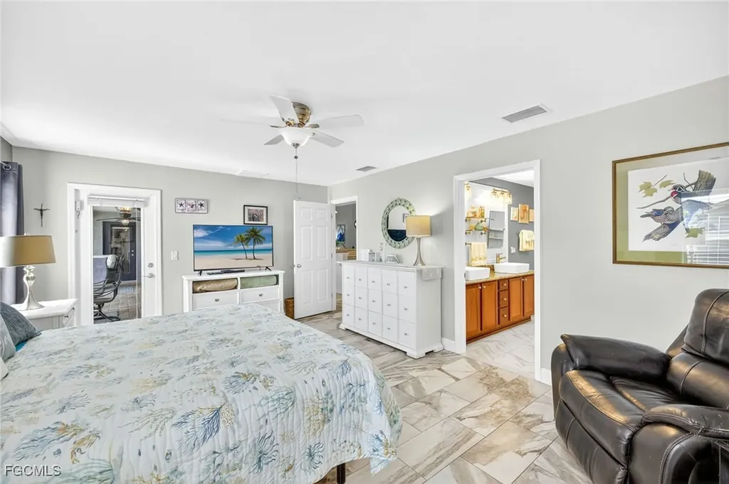 1927 NE 18th Avenue Cape Coral FL 33909