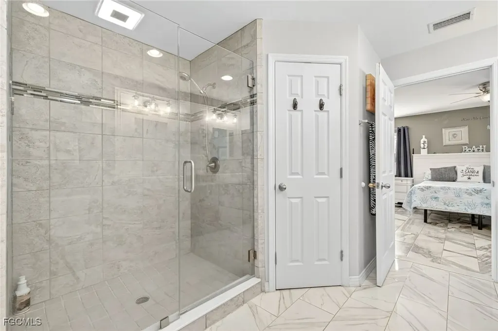 1927 NE 18th Avenue Cape Coral FL 33909