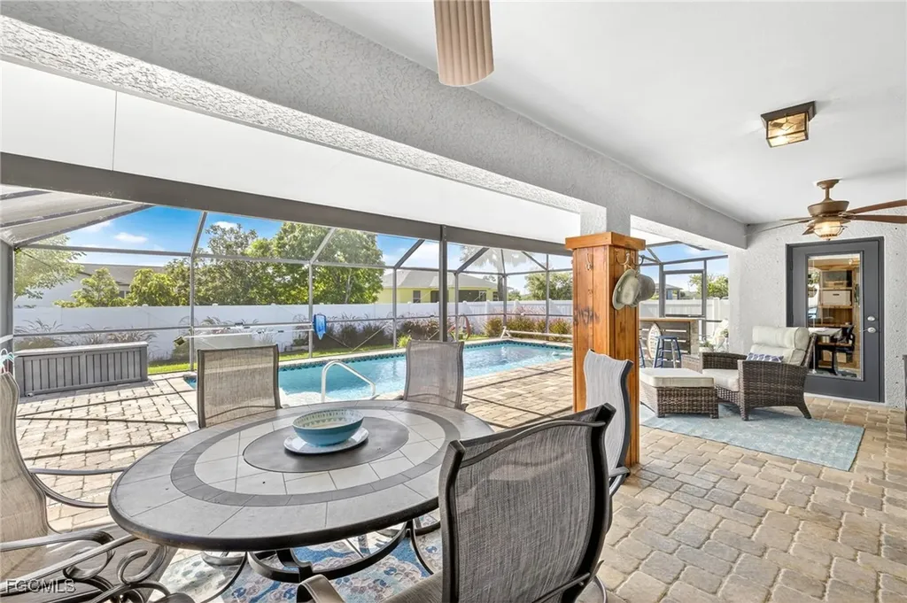 1927 NE 18th Avenue Cape Coral FL 33909