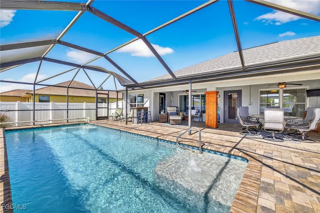 1927 NE 18th Avenue Cape Coral FL 33909