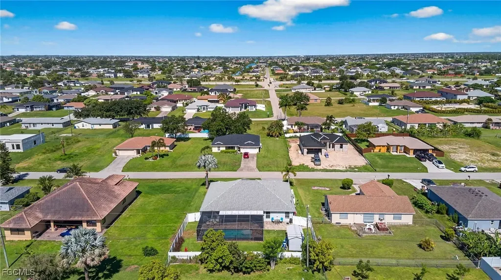 1927 NE 18th Avenue Cape Coral FL 33909