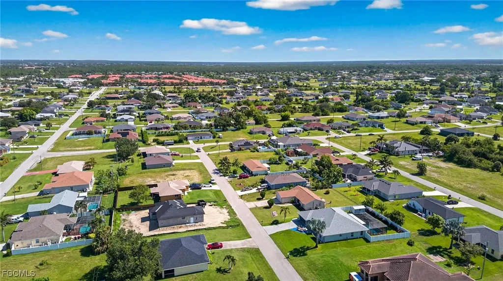 1927 NE 18th Avenue Cape Coral FL 33909