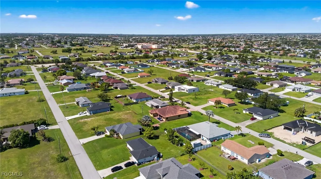 1927 NE 18th Avenue Cape Coral FL 33909