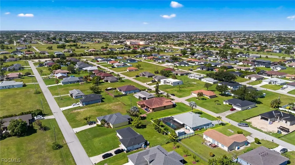 1927 NE 18th Avenue Cape Coral FL 33909