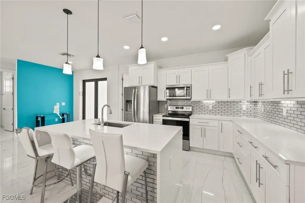 1825 Kismet Parkway W Cape Coral FL 33993