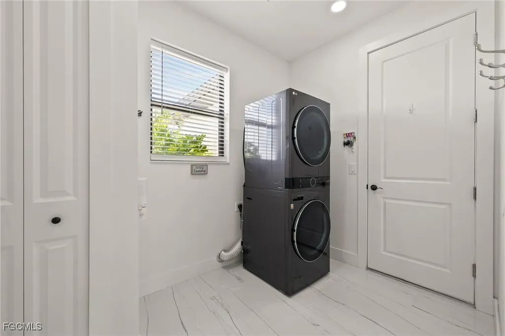 1825 Kismet Parkway W Cape Coral FL 33993