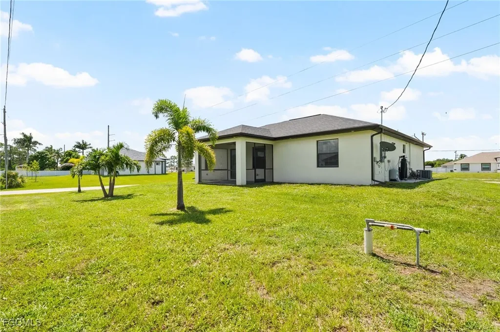 1825 Kismet Parkway W Cape Coral FL 33993